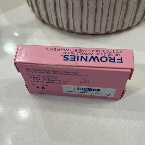 Frownies Facial Patches - Pink (box opened but inside package never opened) - Picture 3 of 5